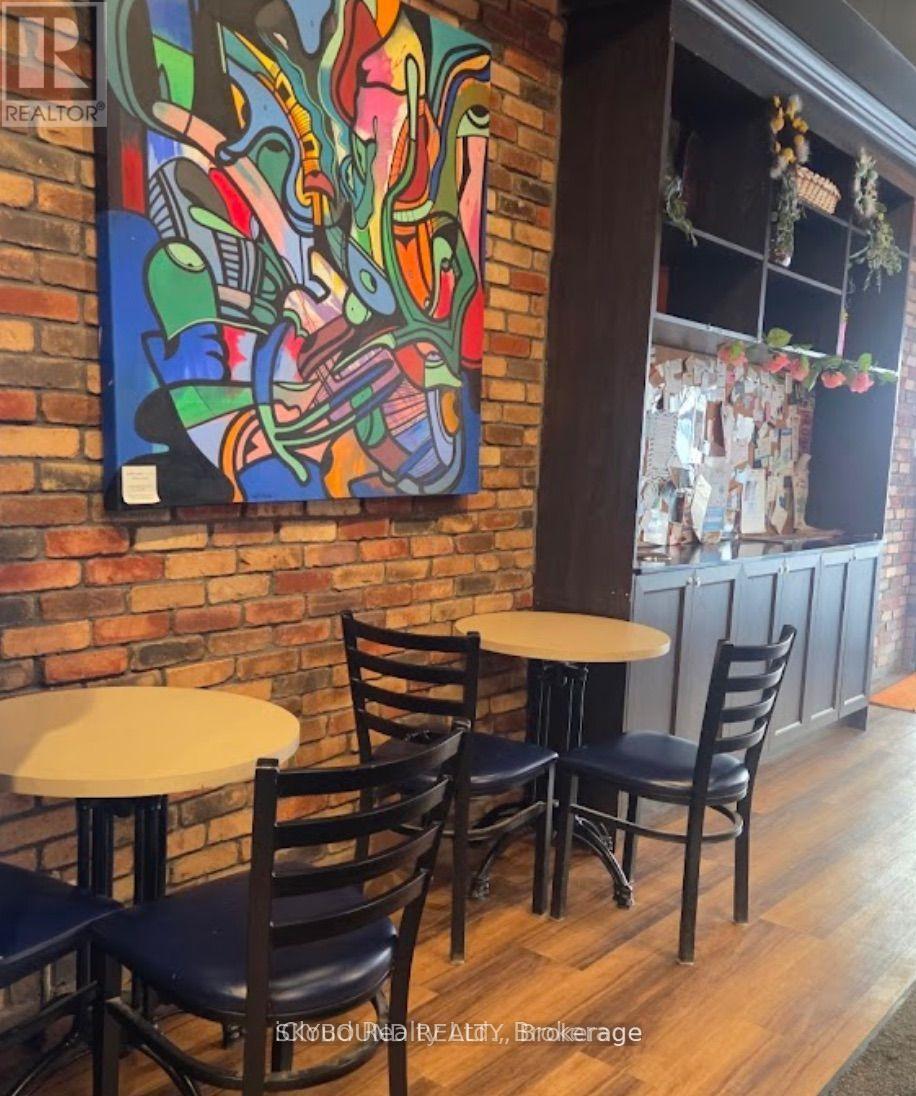 Retail And Upper - 627 Mount Pleasant Road, Toronto, ON