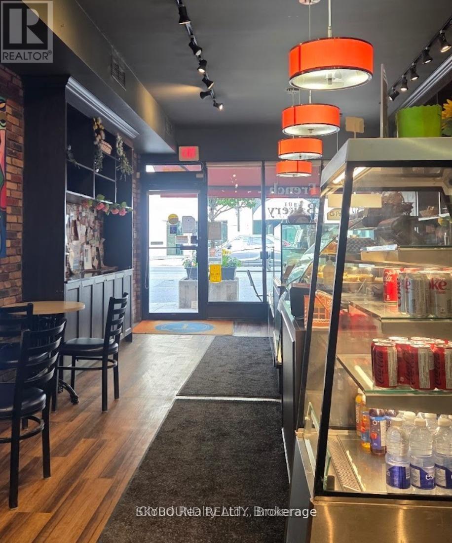 Retail And Upper - 627 Mount Pleasant Road, Toronto, ON