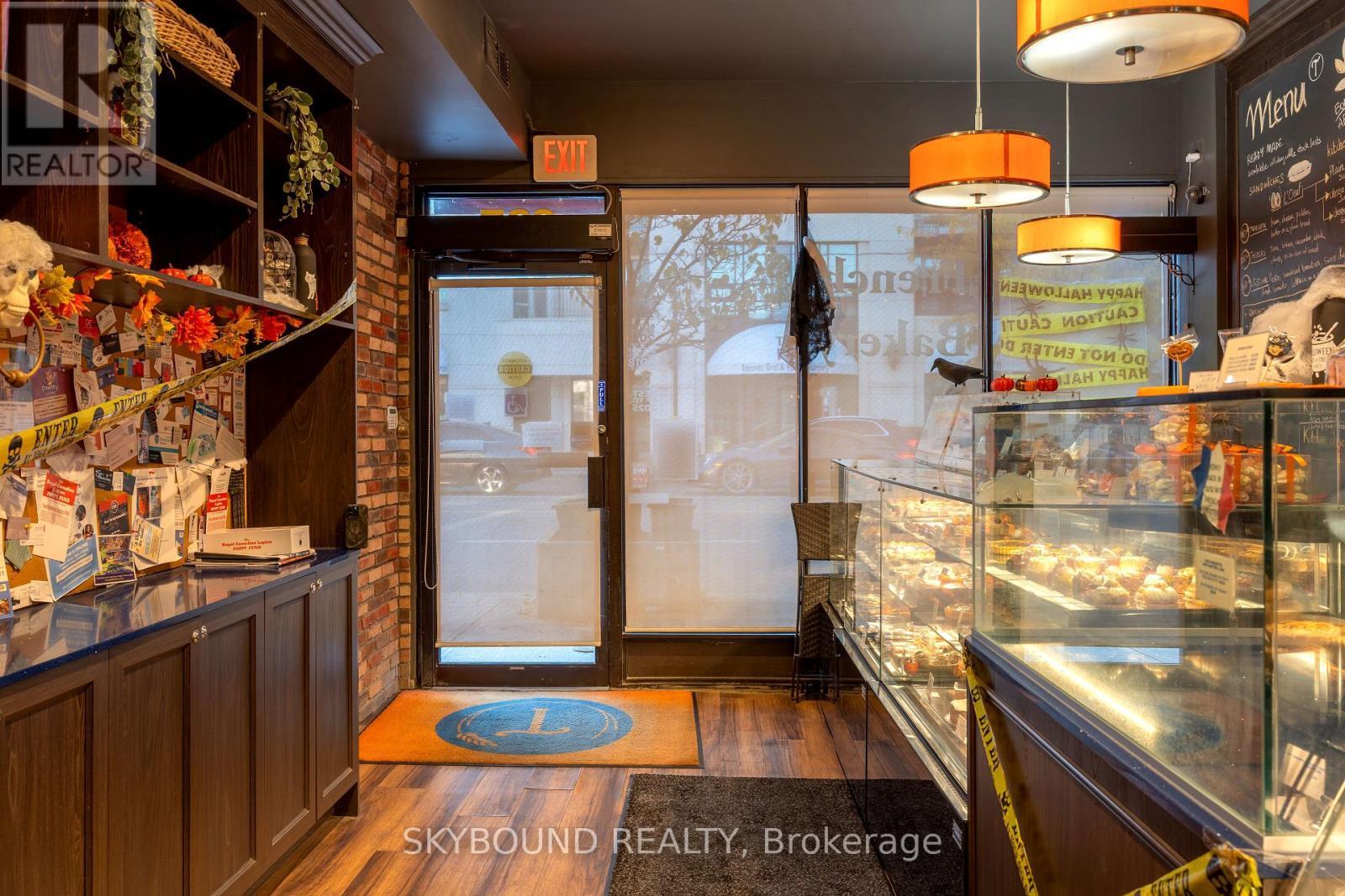 Retail And Upper - 627 Mount Pleasant Road, Toronto, ON