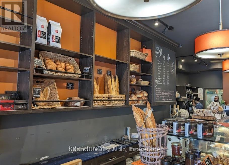 Retail And Upper - 627 Mount Pleasant Road, Toronto, ON