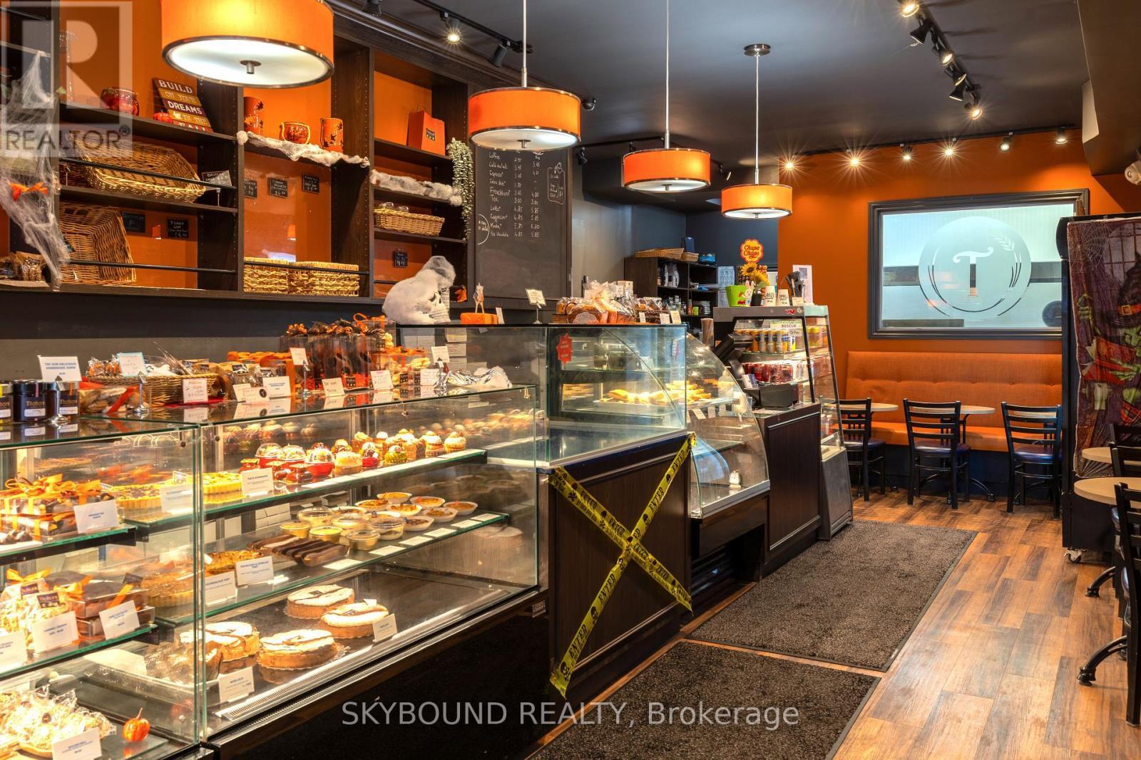 Retail And Upper - 627 Mount Pleasant Road, Toronto, ON