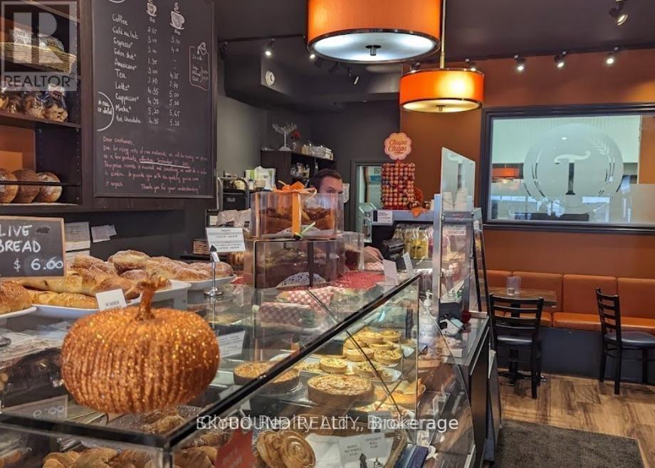 Retail And Upper - 627 Mount Pleasant Road, Toronto, ON