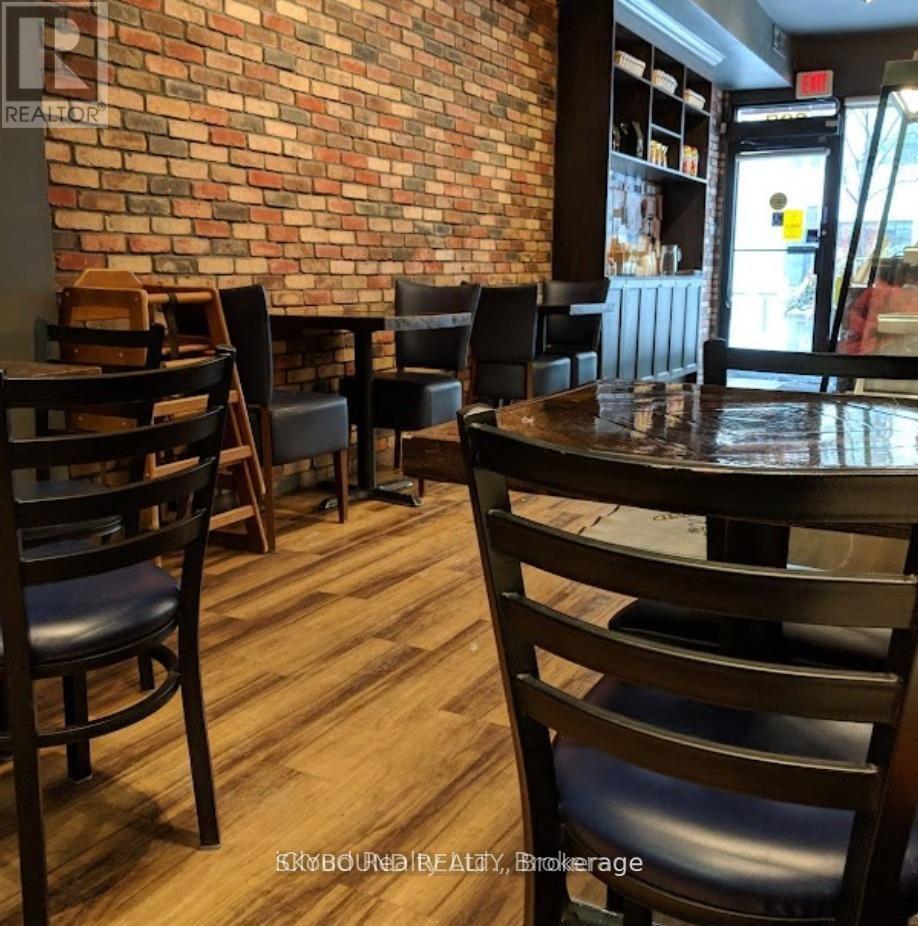 Retail And Upper - 627 Mount Pleasant Road, Toronto, ON