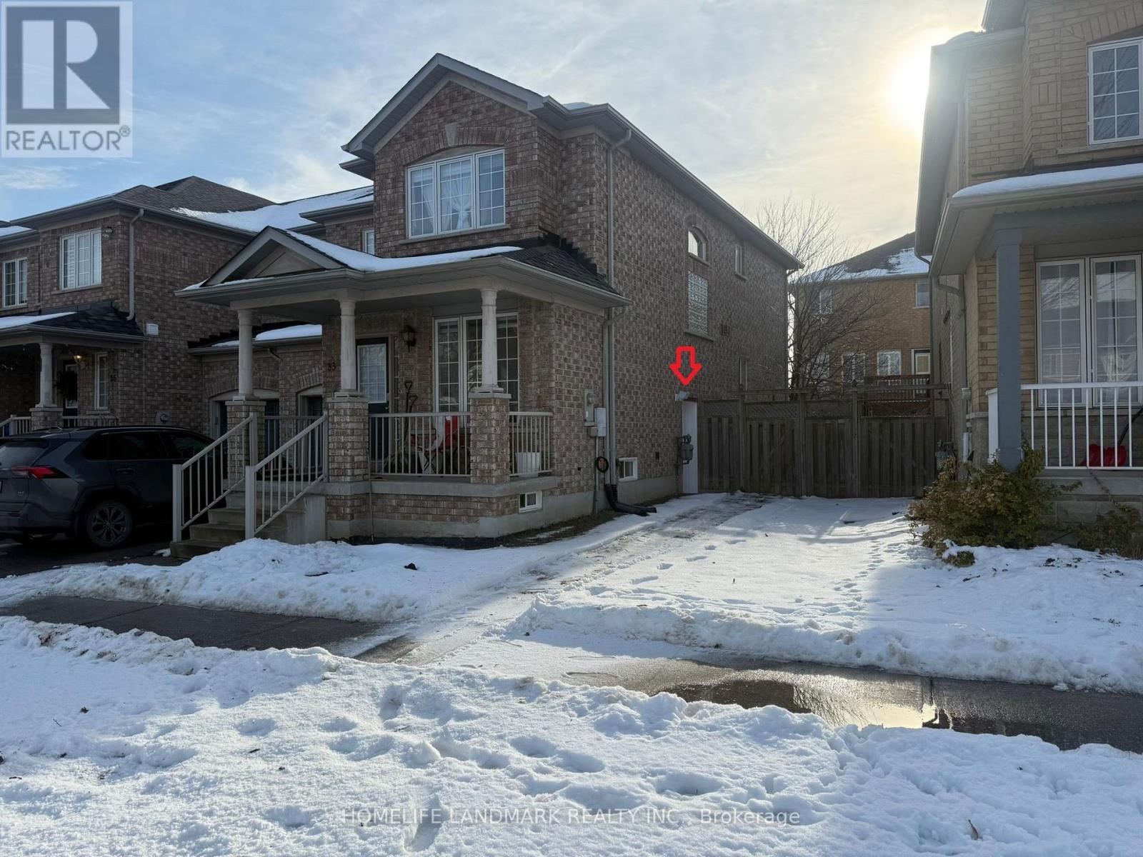 33 Silver Linden Drive, Richmond Hill, ON - Outdoor With Facade