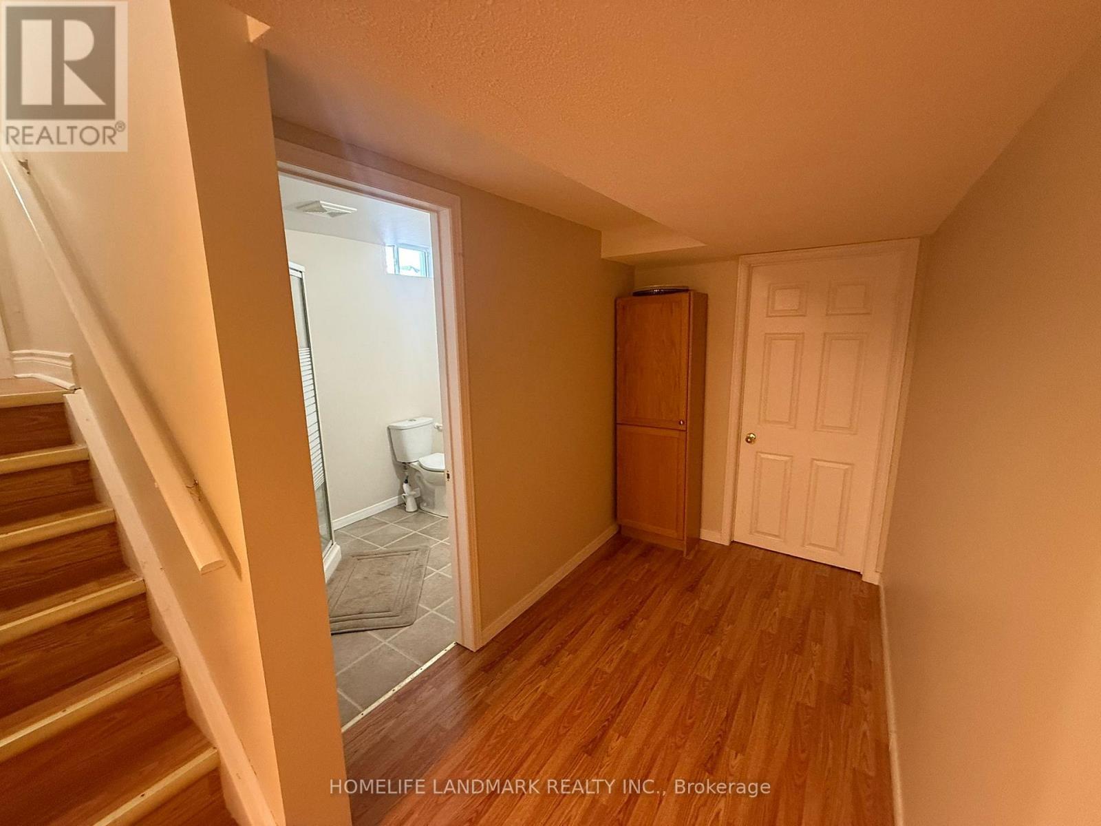 33 Silver Linden Drive, Richmond Hill, ON - Indoor Photo Showing Other Room