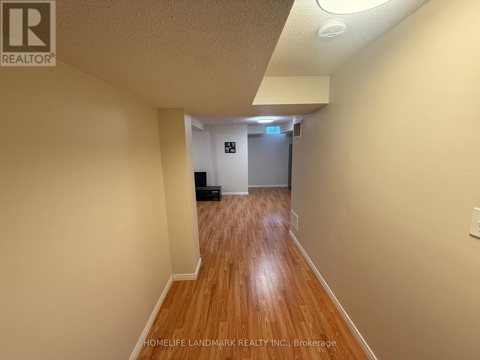 33 Silver Linden Drive, Richmond Hill, ON - Indoor Photo Showing Other Room