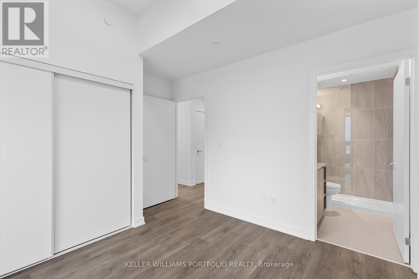 611 - 1007 The Queensway, Toronto, ON - Indoor