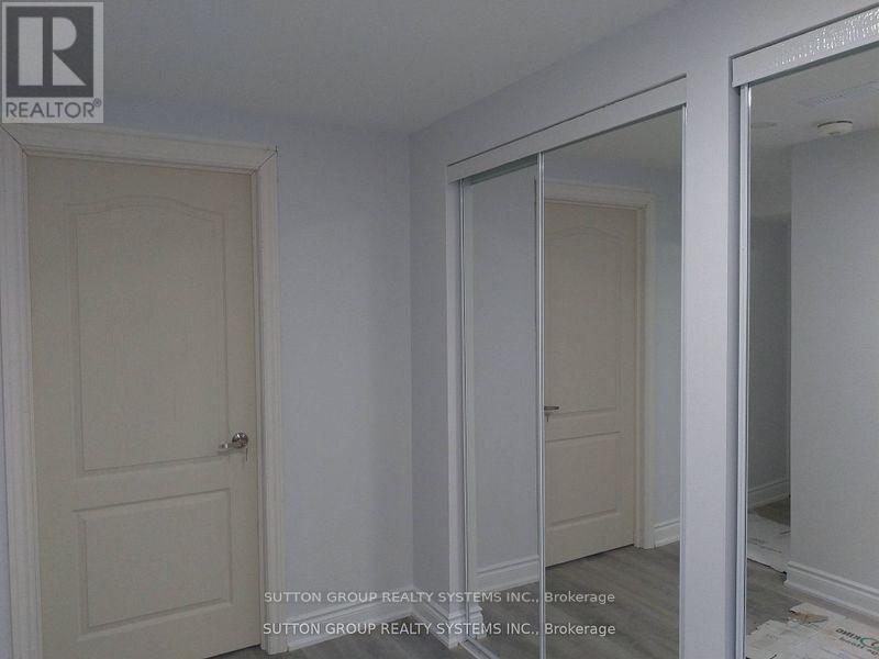 B 2 - 4297 Trailmaster Drive, Mississauga, ON - Indoor Photo Showing Other Room