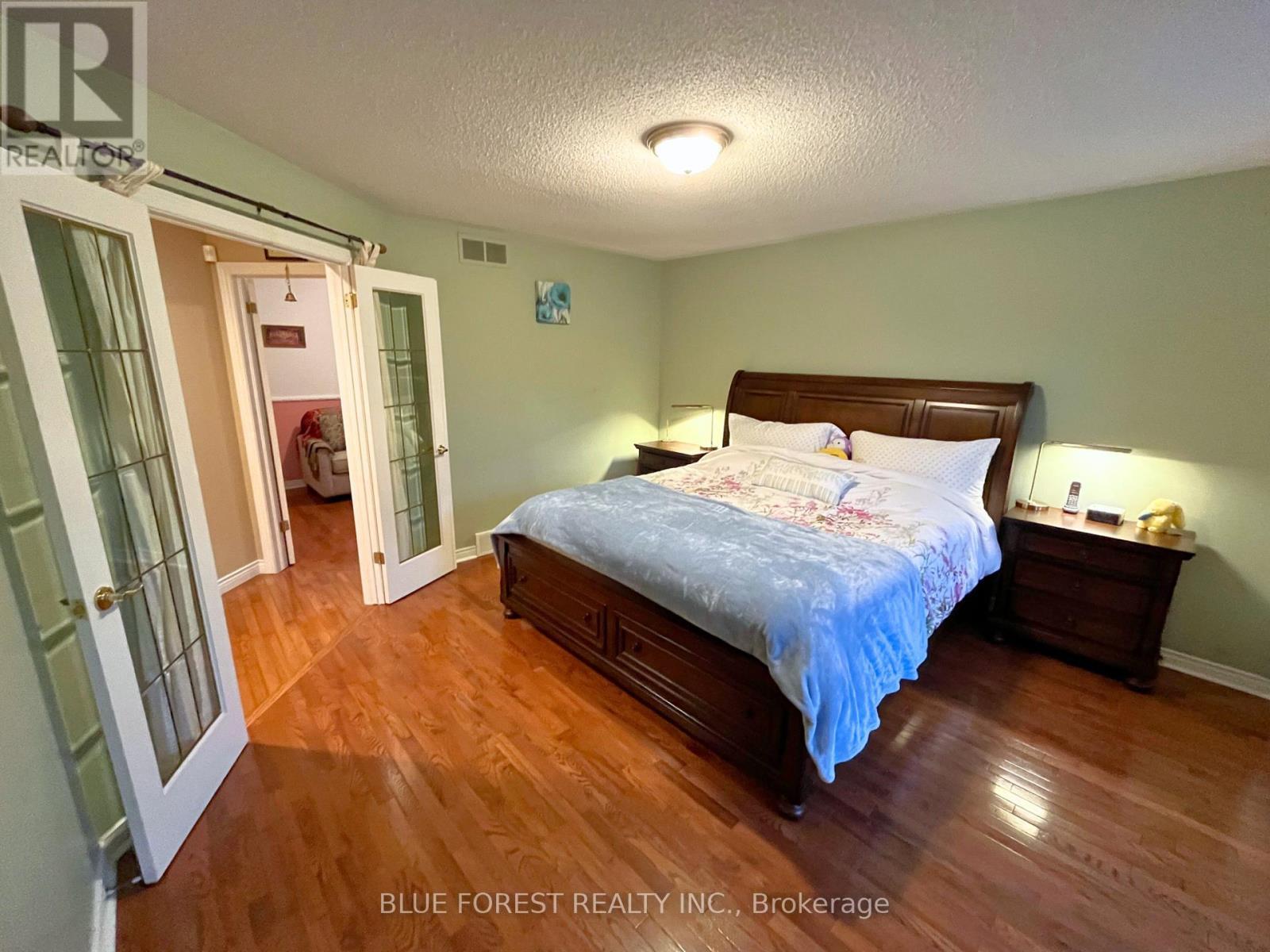 531 Ambleside Drive, London North (North A), ON - Indoor Photo Showing Bedroom