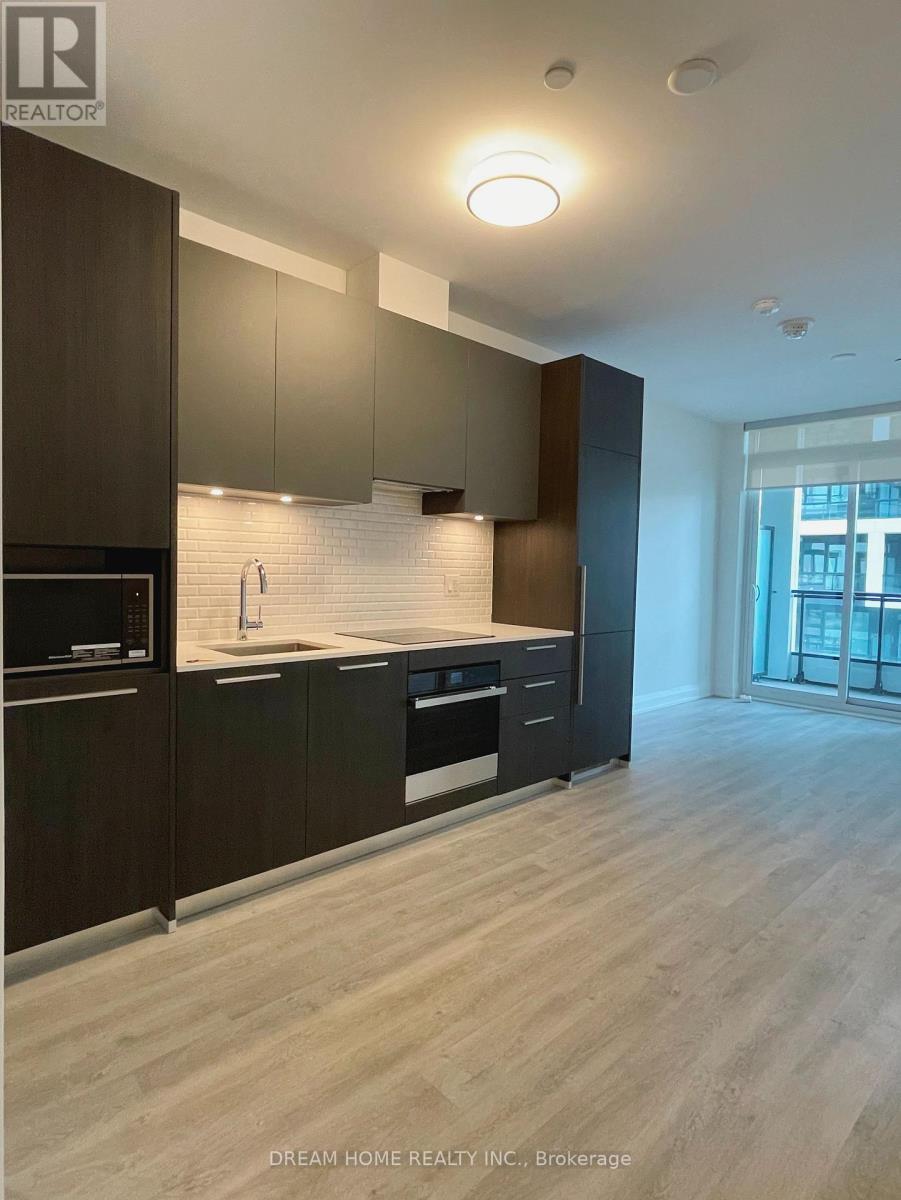 1502 - 65 Broadway Avenue, Toronto, ON - Indoor Photo Showing Kitchen With Upgraded Kitchen