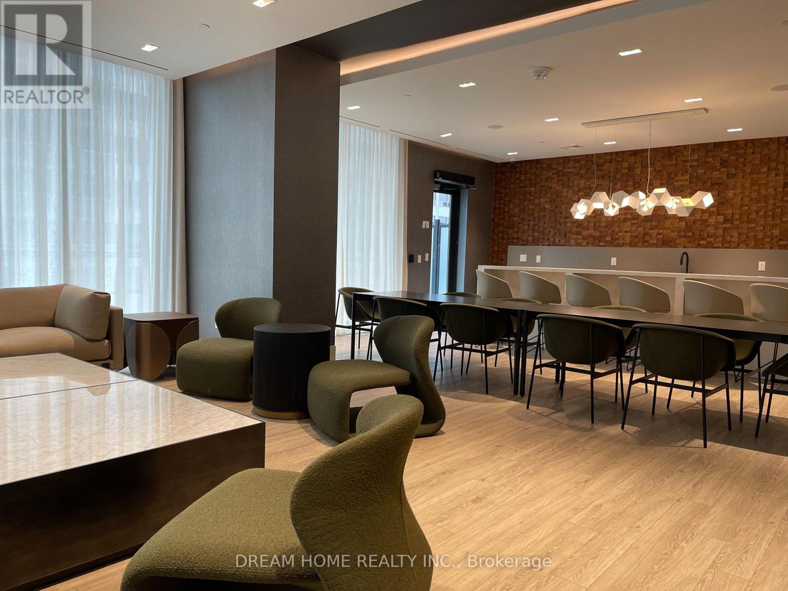 1502 - 65 Broadway Avenue, Toronto, ON - Indoor