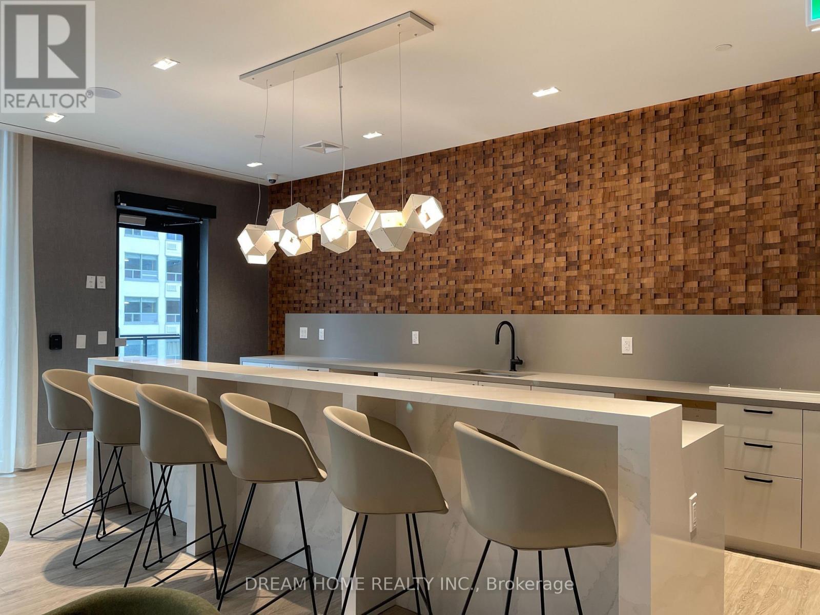 1502 - 65 Broadway Avenue, Toronto, ON - Indoor Photo Showing Dining Room