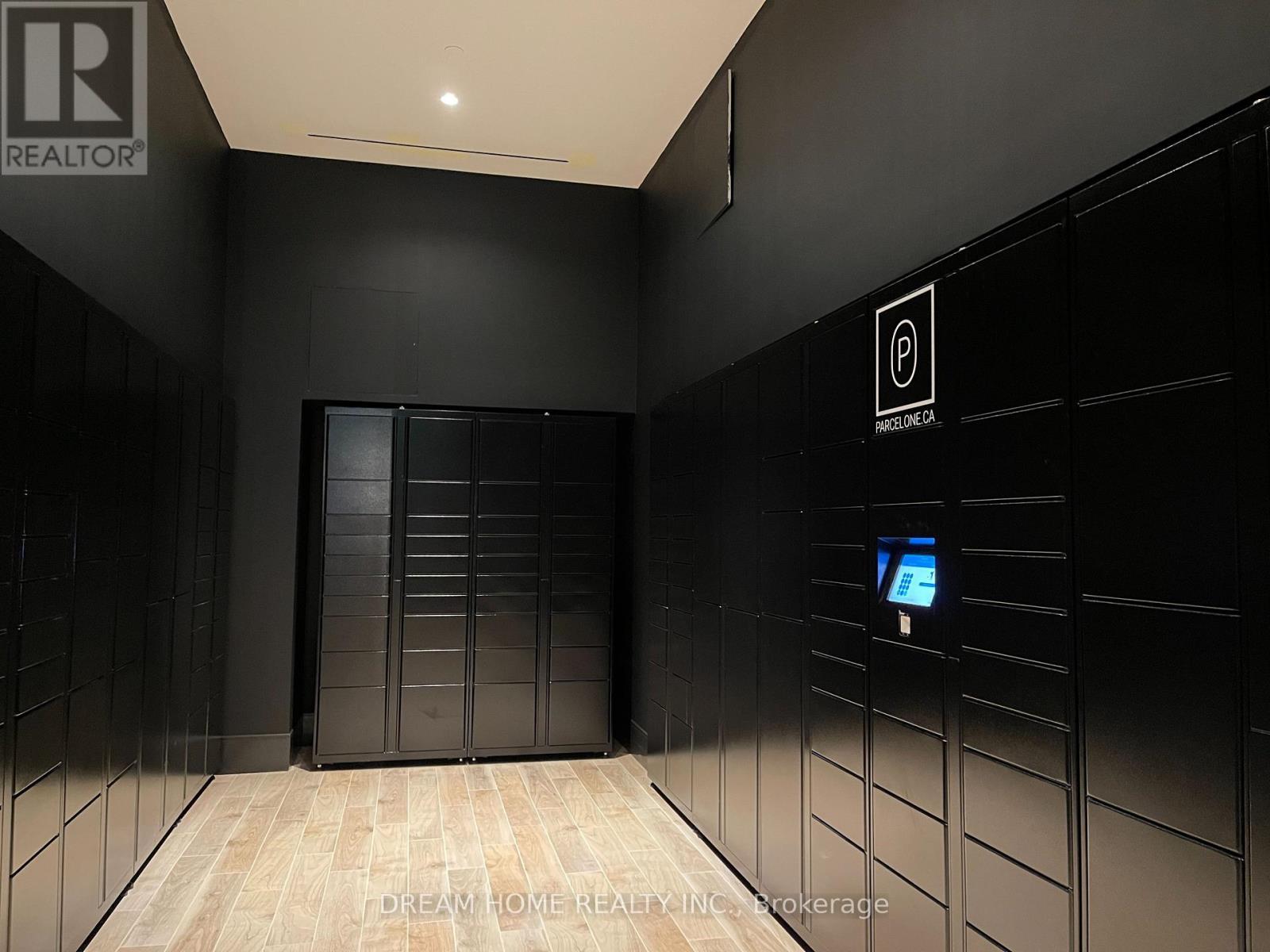 1502 - 65 Broadway Avenue, Toronto, ON - Indoor Photo Showing Other Room