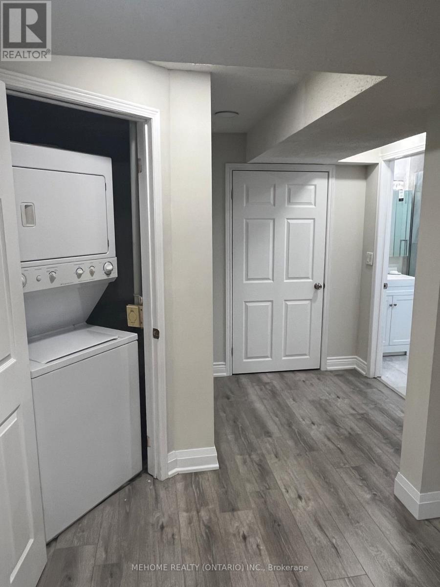 73 Janesville Road, Vaughan, ON - Indoor Photo Showing Laundry Room