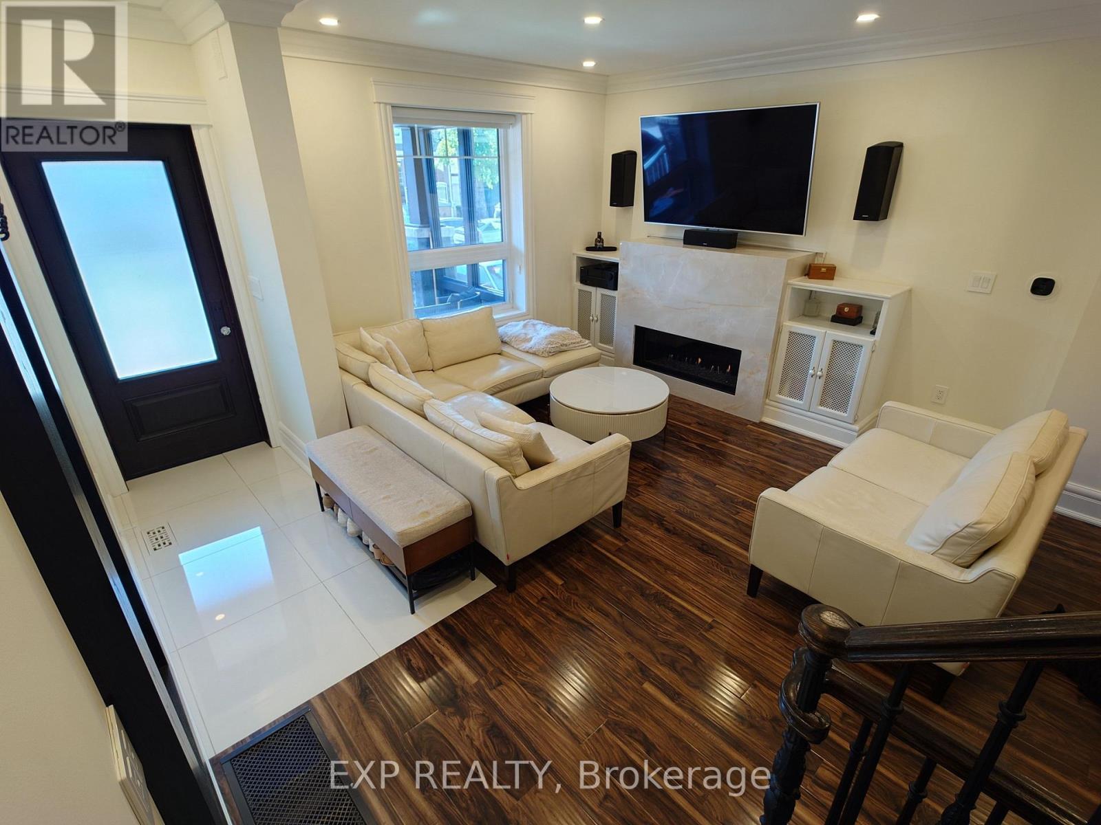 36 Talbot Street, Toronto, ON - Indoor