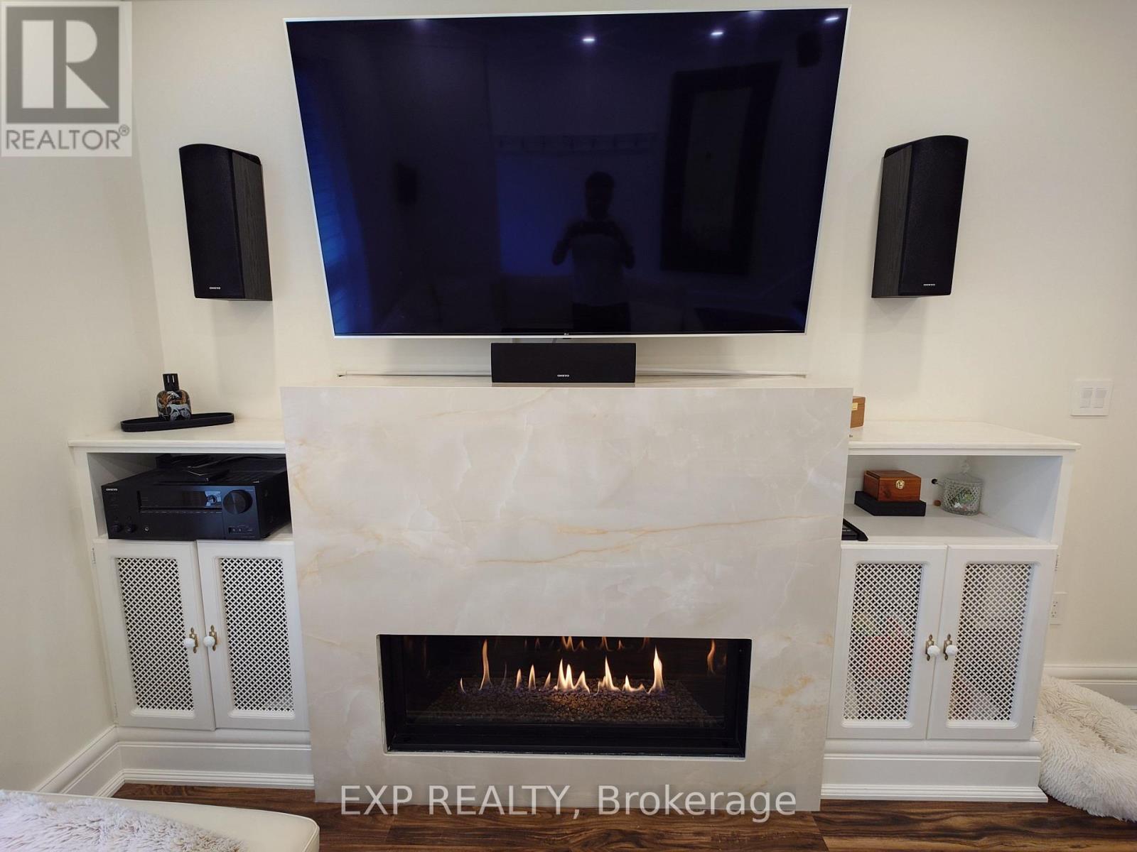 36 Talbot Street, Toronto, ON - Indoor