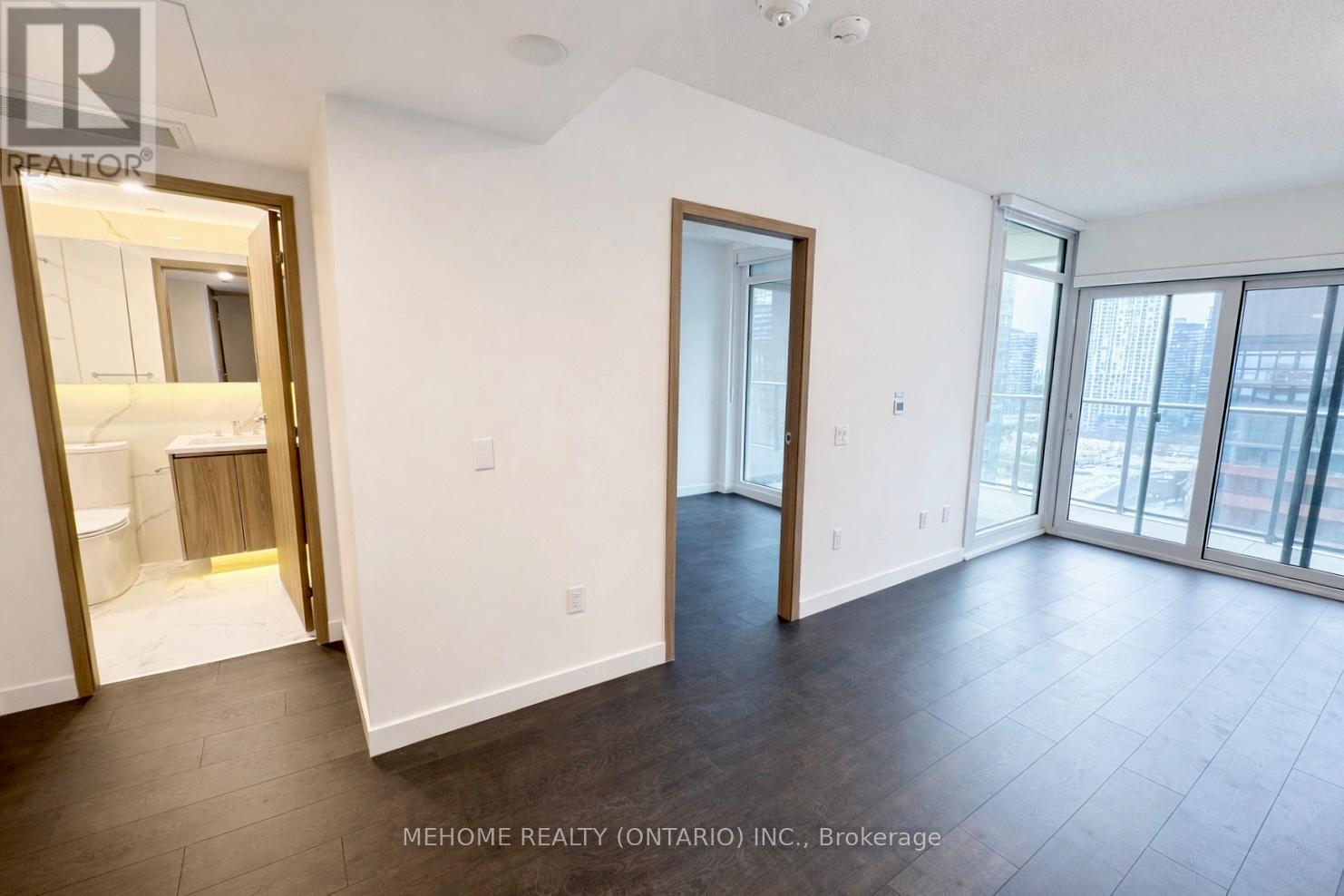 1712 - 3 Concord Cityplace Way, Toronto, ON - Indoor Photo Showing Other Room