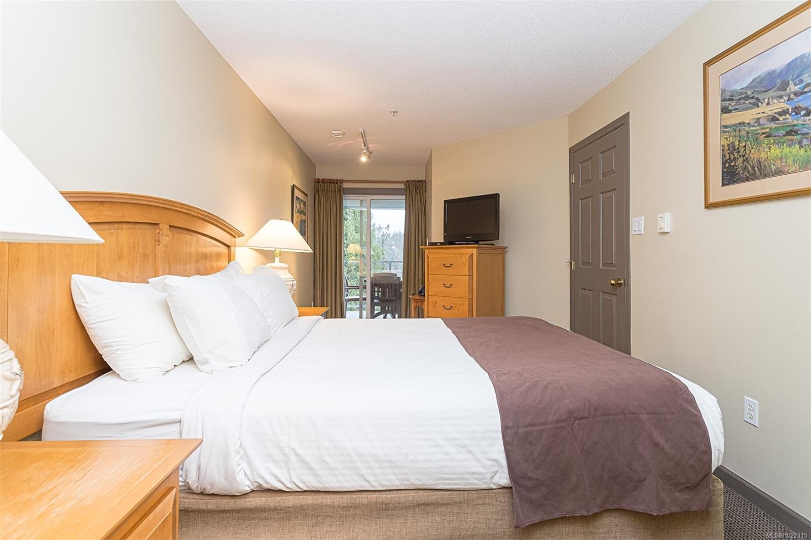 734-1600 Stroulger Rd, Nanoose Bay, BC - Indoor Photo Showing Bedroom