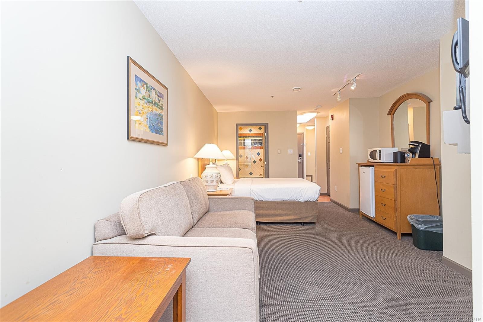 734-1600 Stroulger Rd, Nanoose Bay, BC - Indoor Photo Showing Living Room