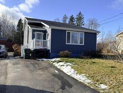 87 Murphy Road Westmount, NS B1R 2H6