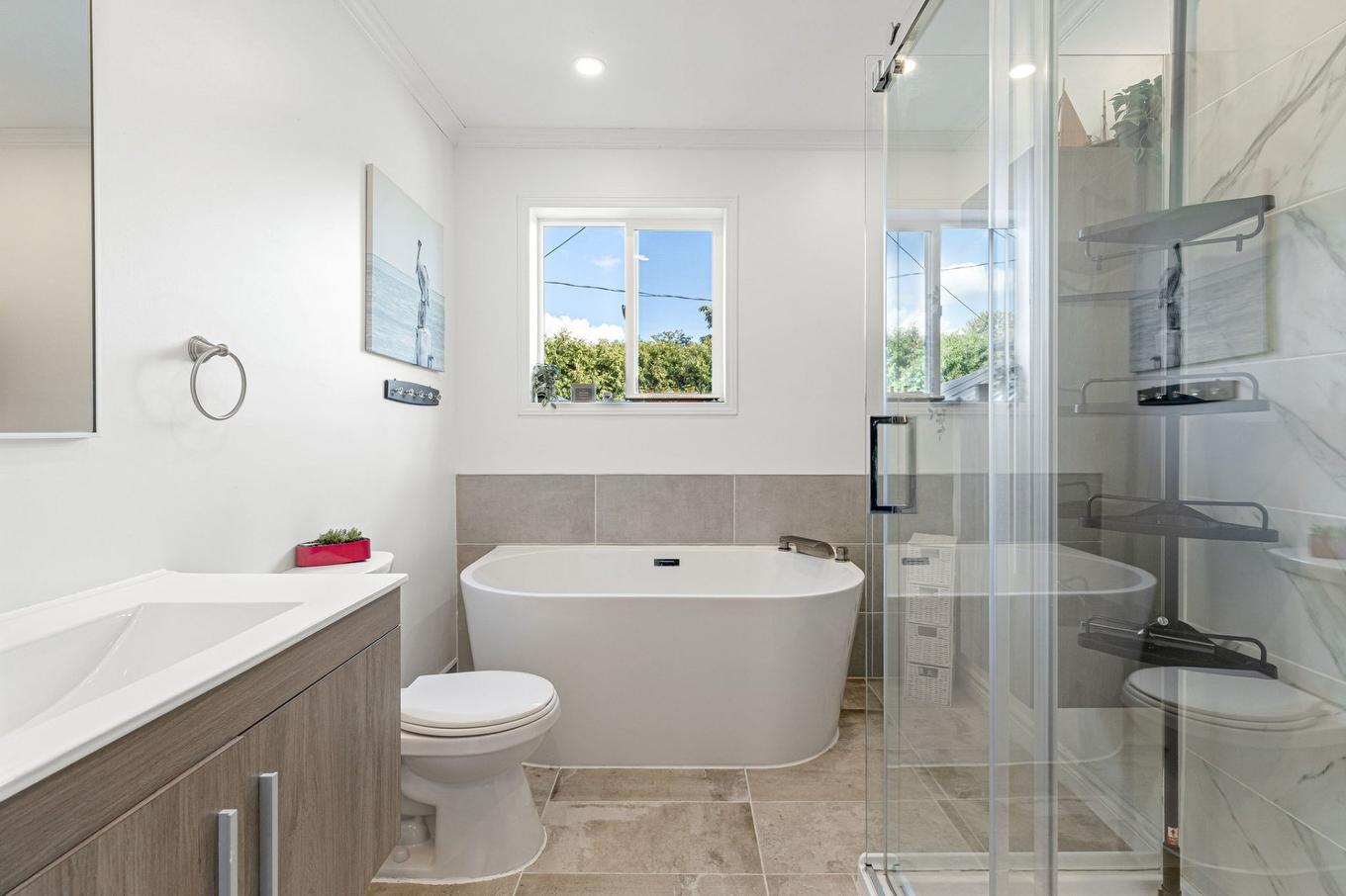 Bathroom - 2335 Rue Blain, Varennes, QC - Indoor Photo Showing Bathroom