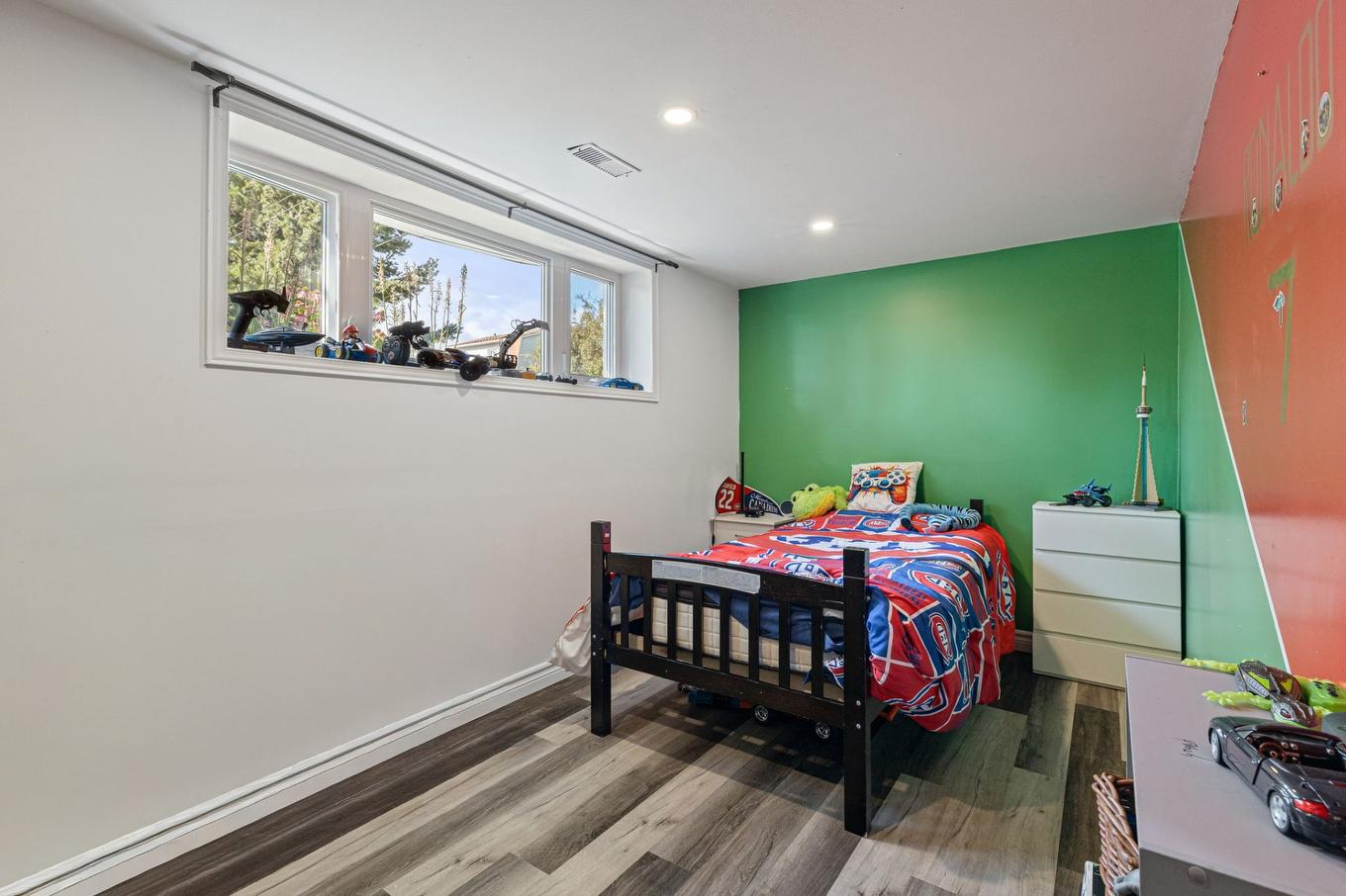 Bedroom - 2335 Rue Blain, Varennes, QC - Indoor Photo Showing Bedroom