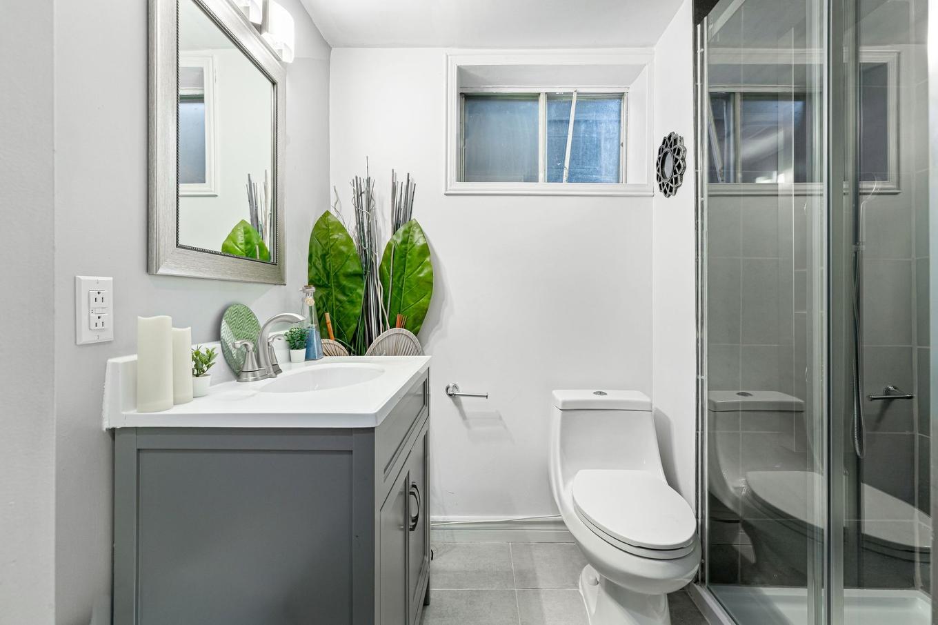 Bathroom - 2335 Rue Blain, Varennes, QC - Indoor Photo Showing Bathroom