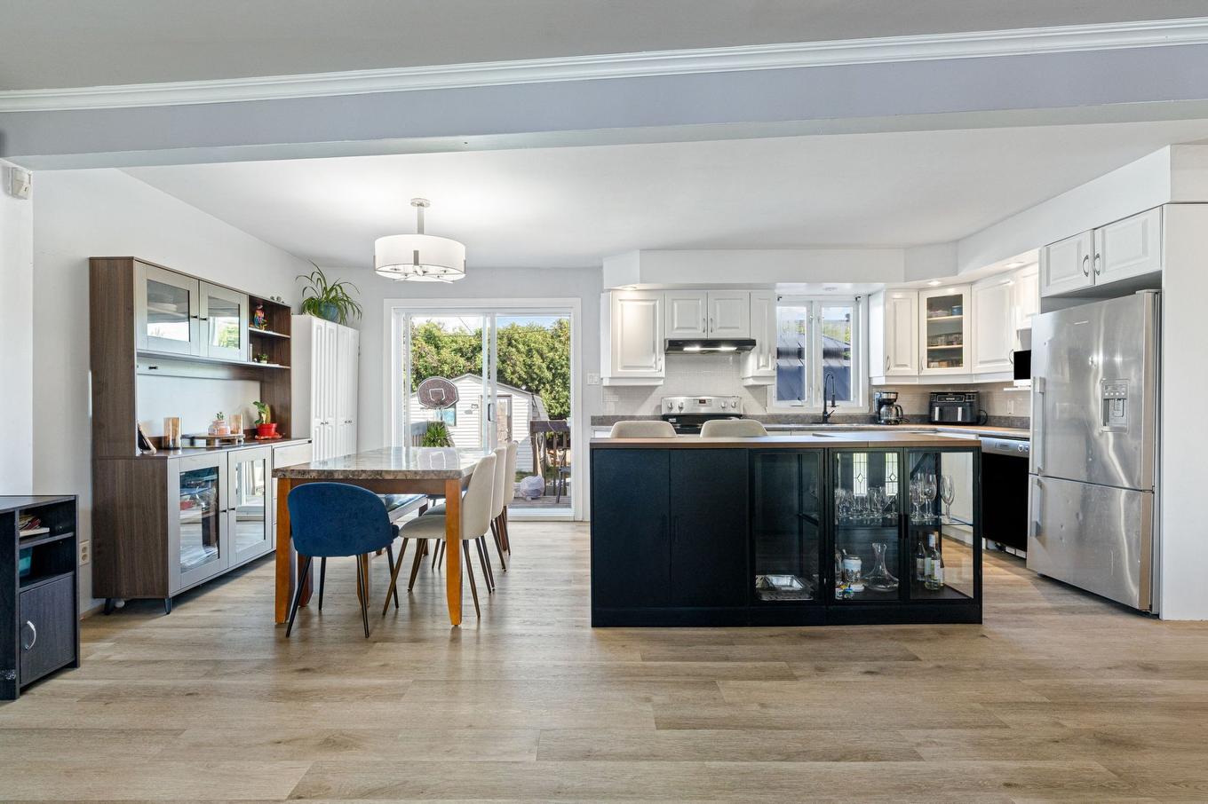 Kitchen - 2335 Rue Blain, Varennes, QC - Indoor Photo Showing Kitchen