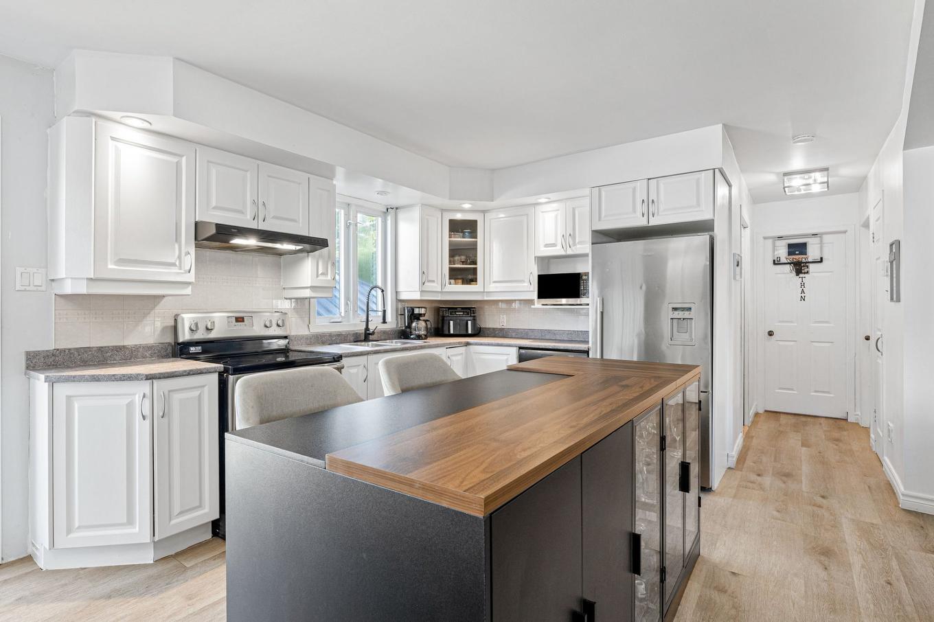 Kitchen - 2335 Rue Blain, Varennes, QC - Indoor Photo Showing Kitchen