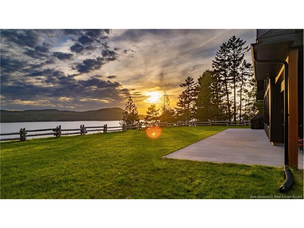 15 Bluff Rd, Utopia, NB