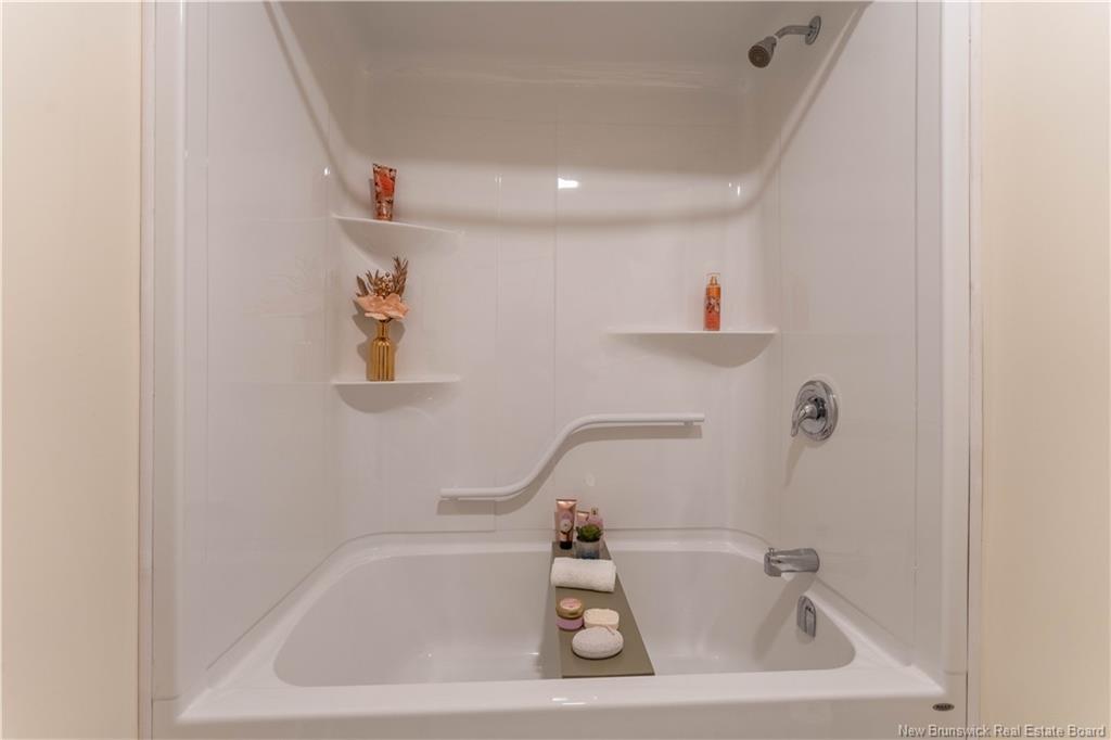 15 Bluff Rd, Utopia, NB