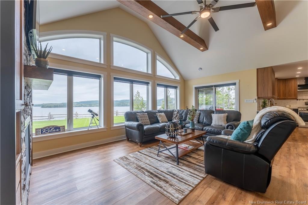 15 Bluff Rd, Utopia, NB