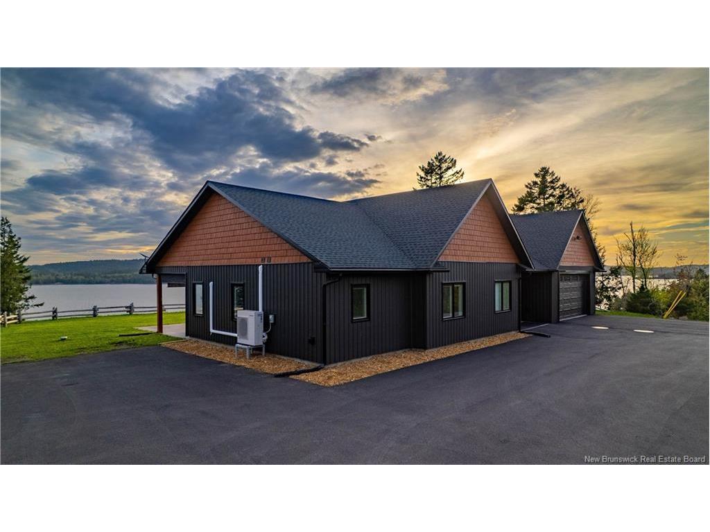 15 Bluff Rd, Utopia, NB