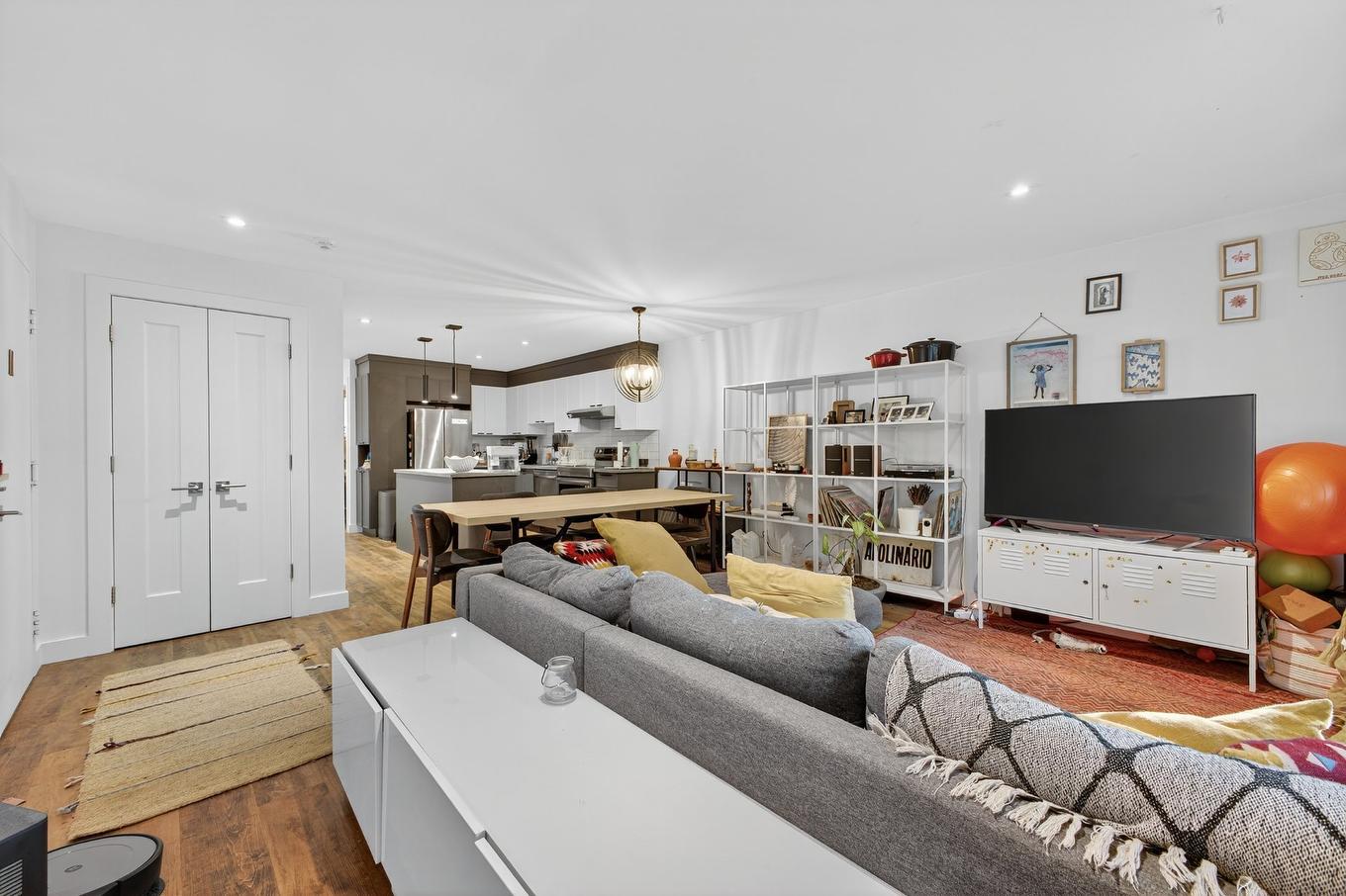 Living room - 102-771 Av. Marin, Montréal (Le Sud-Ouest), QC - Indoor Photo Showing Living Room