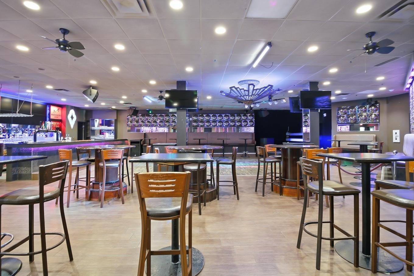 Bar - 815 Rue Jacques-Cartier, Gatineau (Gatineau), QC - Indoor Photo Showing Other Room