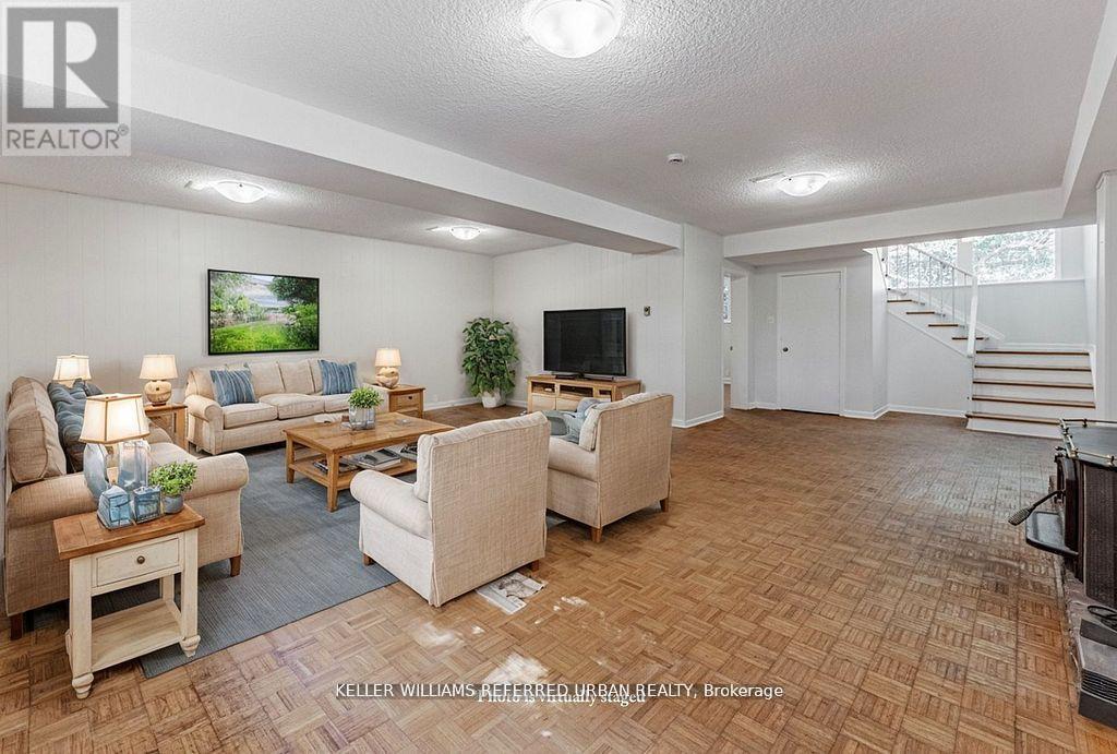 15 York Valley Crescent, Toronto, ON - Indoor