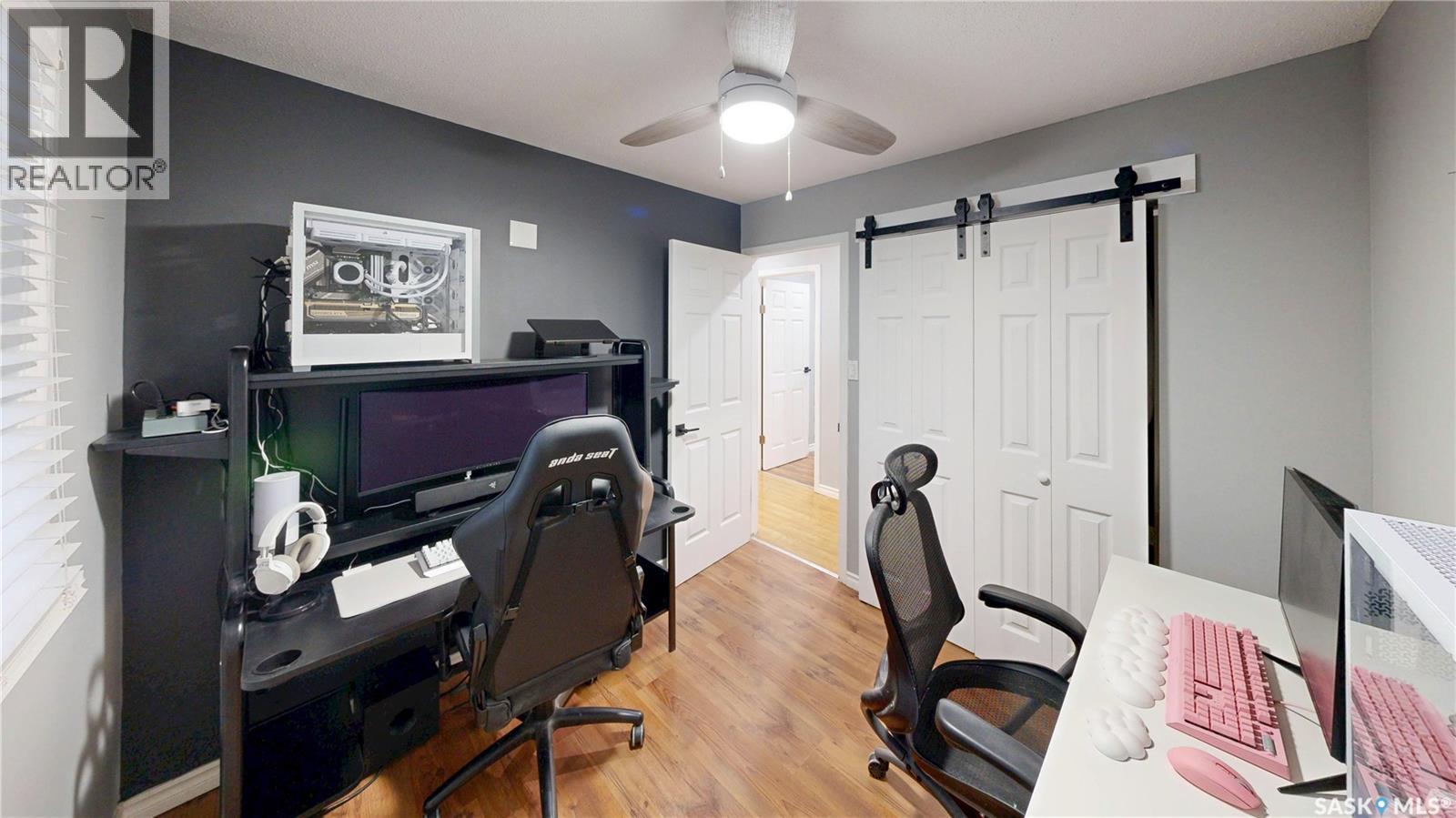 1714 7Th Avenue E, Regina, SK - Indoor Photo Showing Office