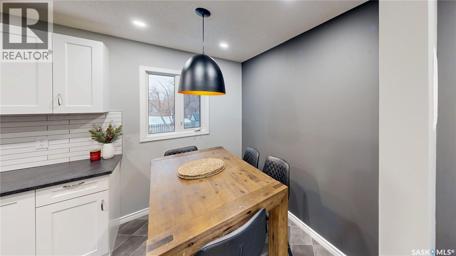 1714 7Th Avenue E, Regina, SK - Indoor Photo Showing Other Room