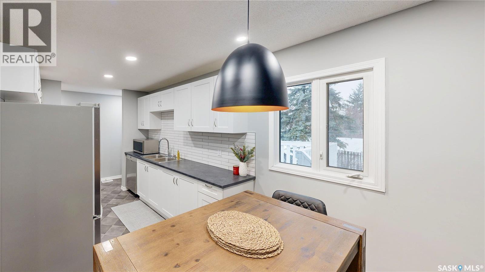 1714 7Th Avenue E, Regina, SK - Indoor