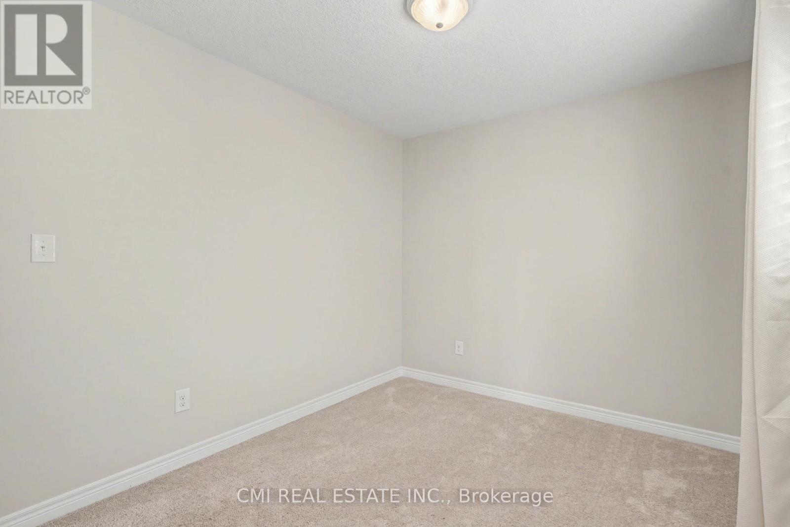 45 Helen Drive, Haldimand, ON - Indoor Photo Showing Other Room