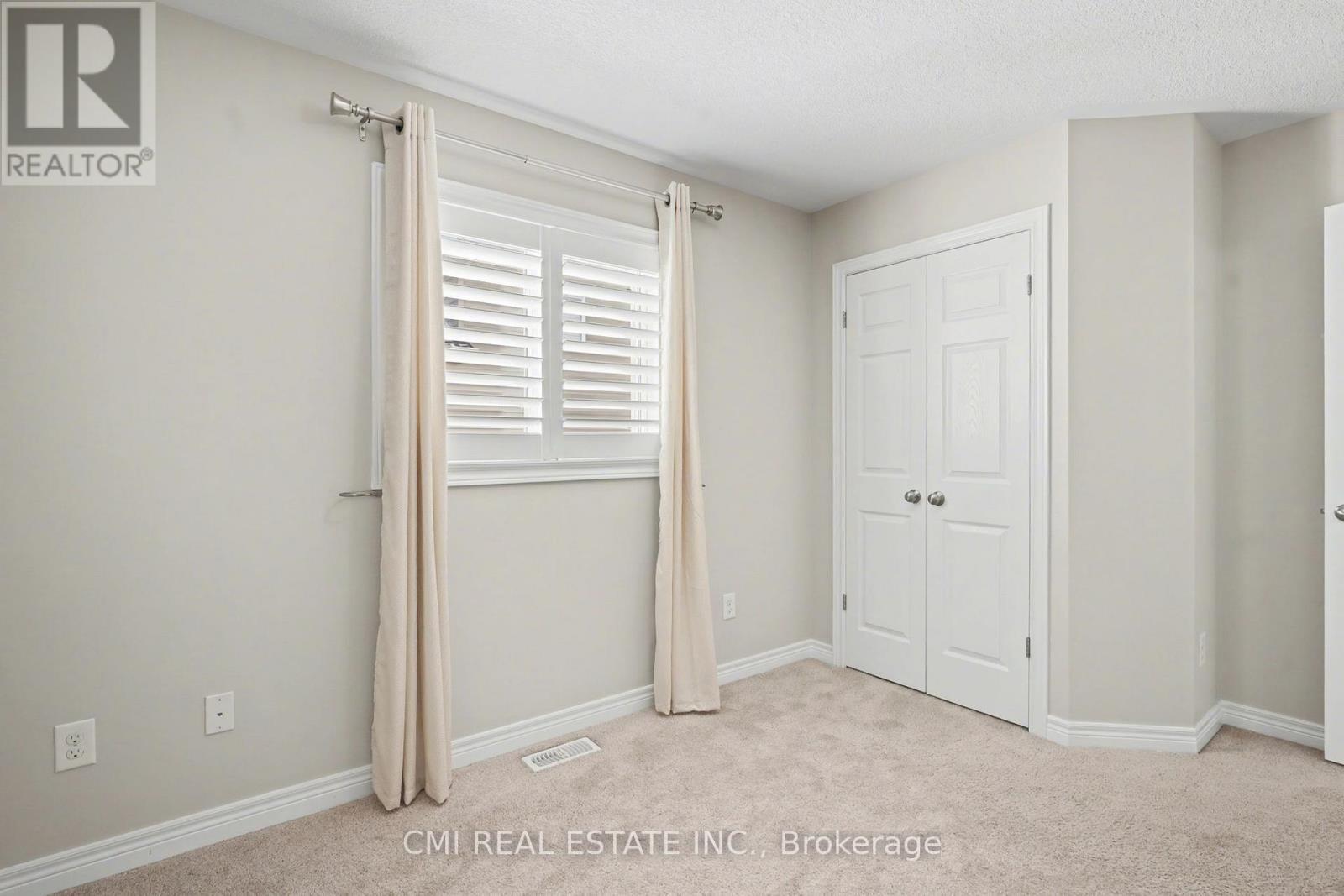 45 Helen Drive, Haldimand, ON - Indoor Photo Showing Other Room
