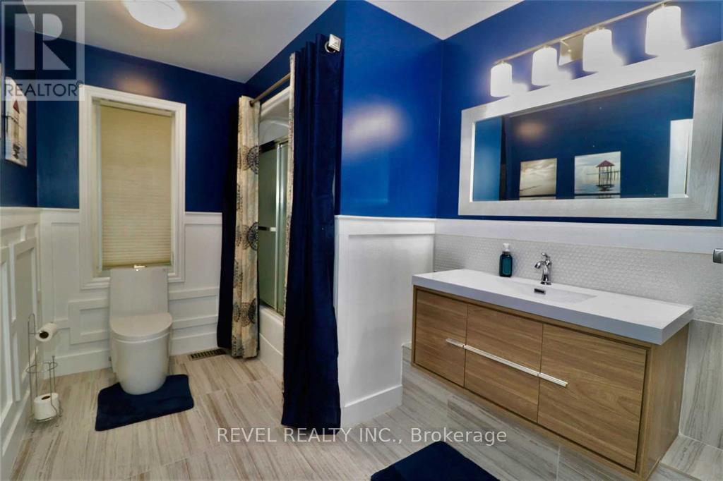 Full Bath - 412 Olde Village Lane, Shelburne, ON - Indoor Photo Showing Bathroom