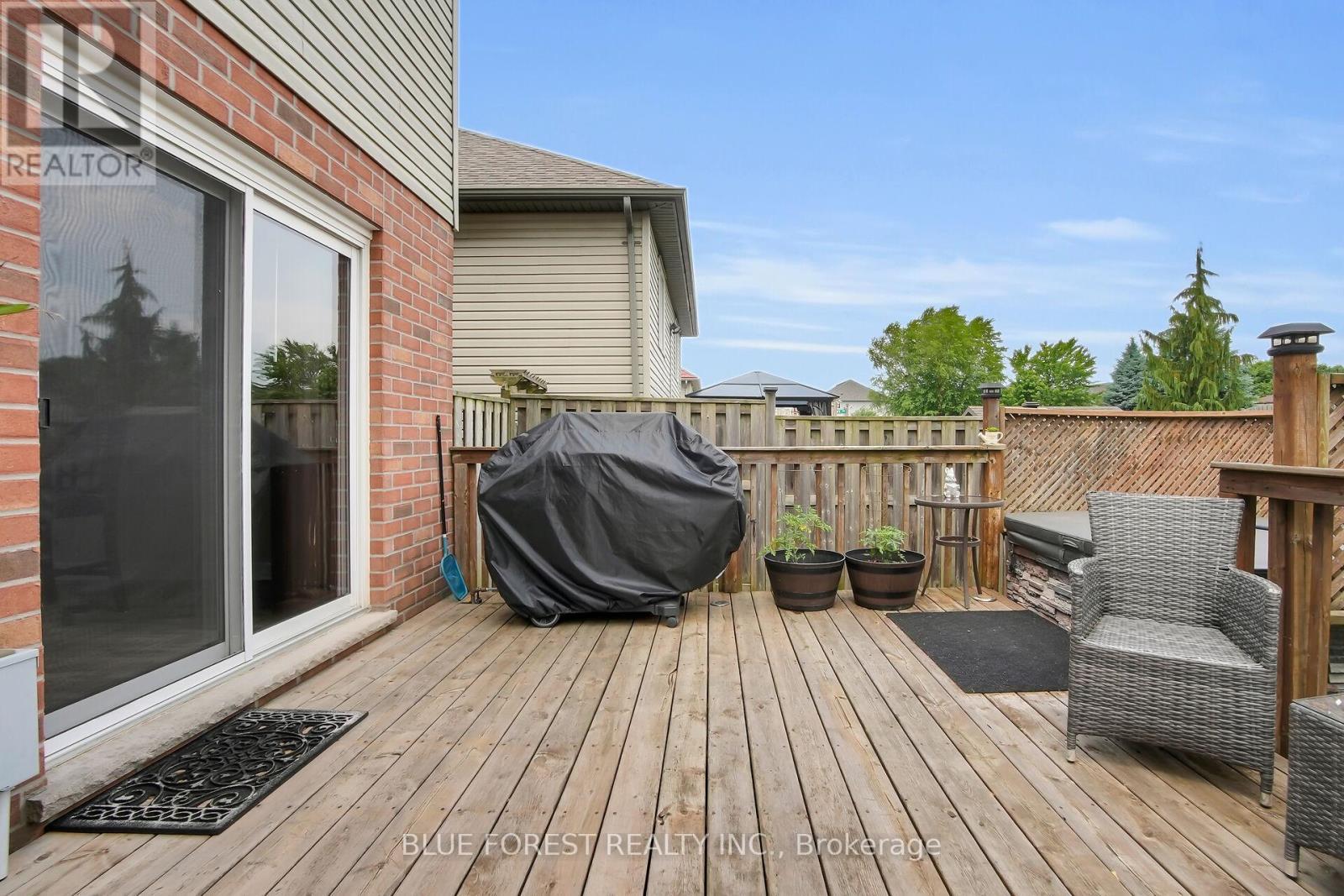 2949 Meadowgate Boulevard, London South (South U), ON - Outdoor With Deck Patio Veranda With Exterior