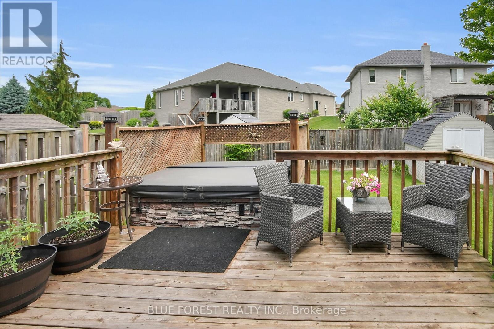 2949 Meadowgate Boulevard, London South (South U), ON - Outdoor With Deck Patio Veranda With Exterior