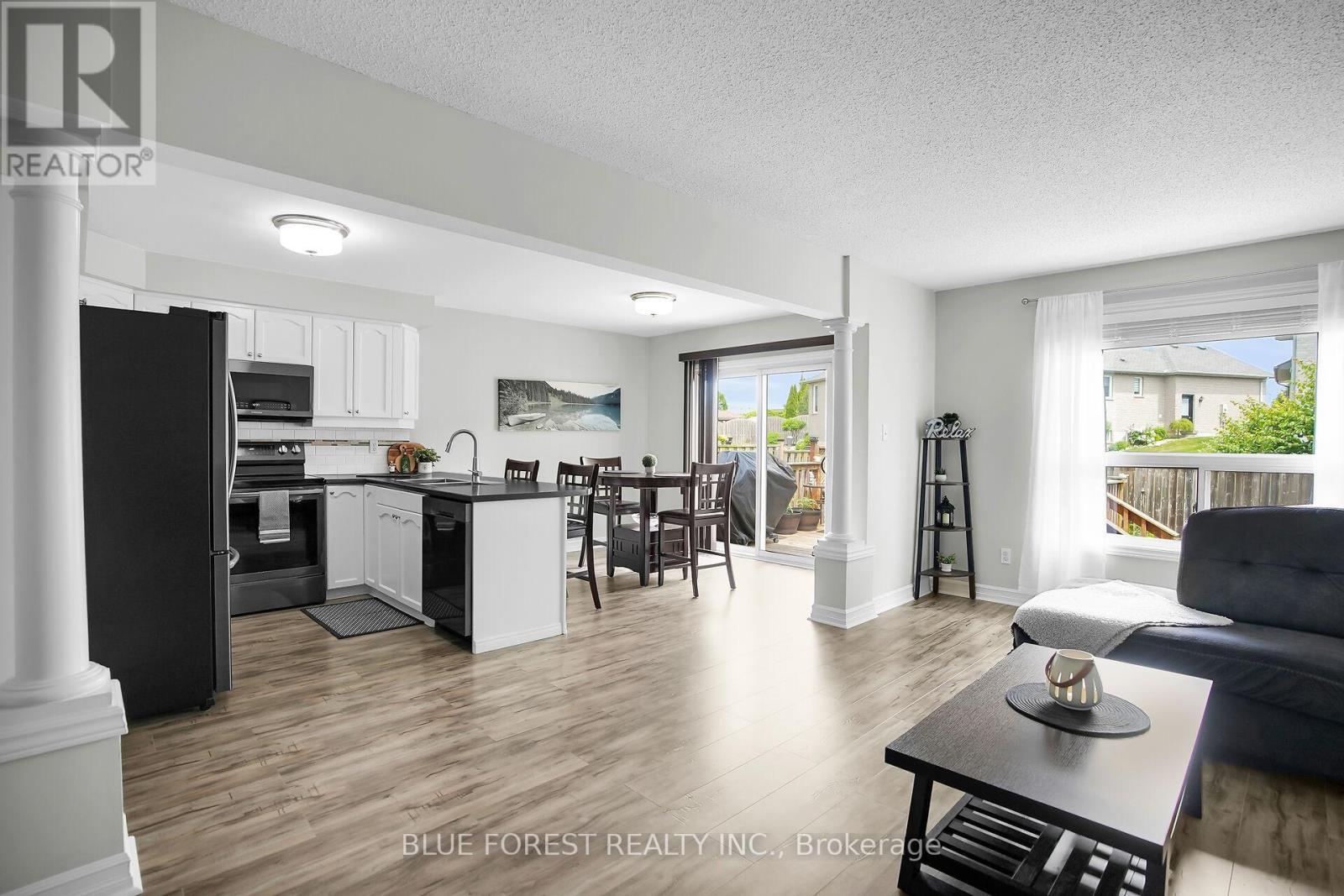 2949 Meadowgate Boulevard, London South (South U), ON - Indoor