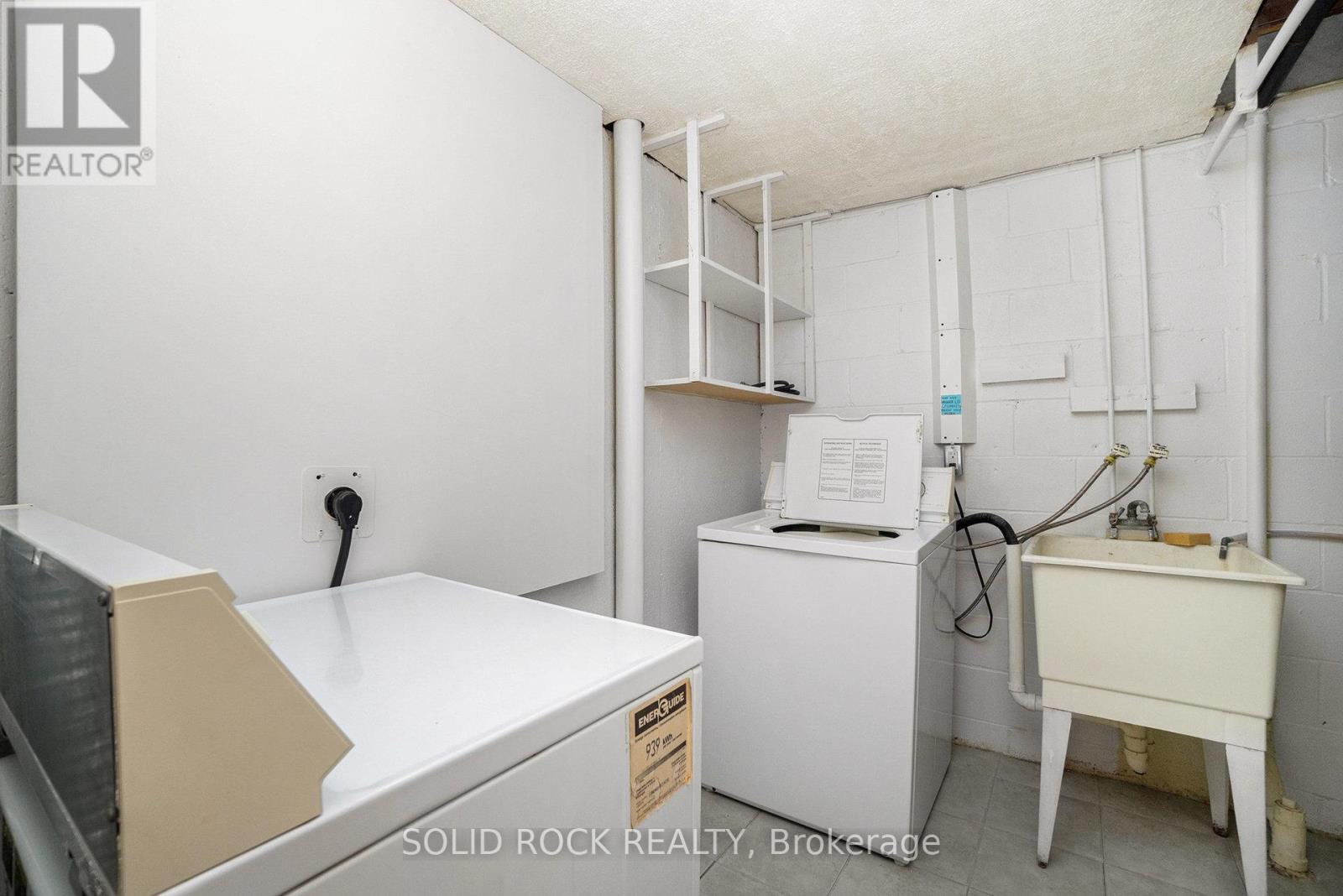 34 - 4573 Carrington Place, Ottawa, ON - Indoor Photo Showing Laundry Room