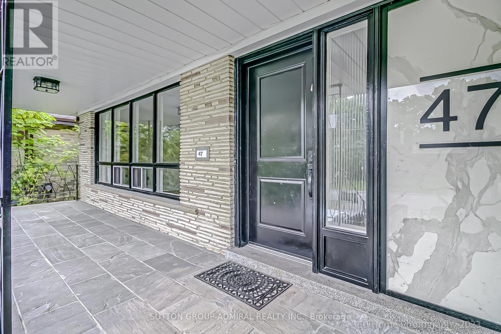 47 Waterloo Avenue, Toronto, ON - Outdoor With Exterior