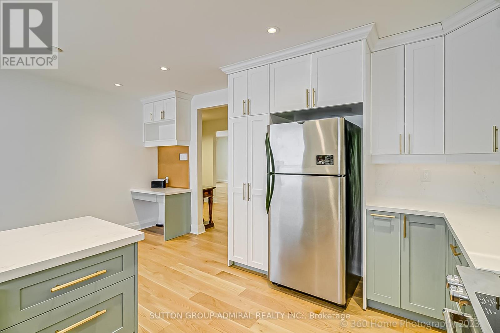 47 Waterloo Avenue, Toronto, ON - Indoor Photo Showing Kitchen
