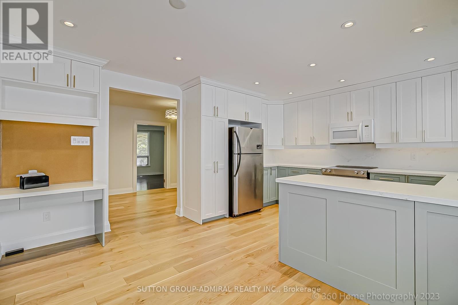 47 Waterloo Avenue, Toronto, ON - Indoor Photo Showing Kitchen