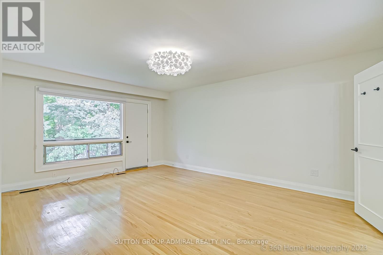 47 Waterloo Avenue, Toronto, ON - Indoor Photo Showing Other Room